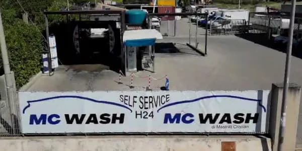 Spot pubblicitario MC Wash su schermo LEDWALL